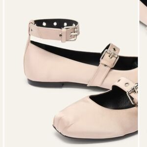 Chic Women's Beige Ankle Strap Flats